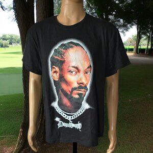 NWT DOGG SUPPLY ( XL MEN ) Black Short Sleeve Crew Neck Snoop Dogg Image Front